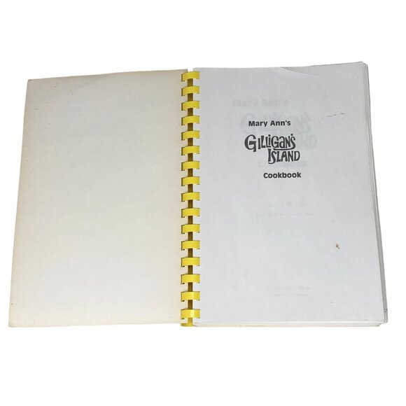 Mary Ann's Gilligan's Island Cookbook Recipe Book Dawn Wells Vintage Ken Beck Ji - Picture 7 of 11